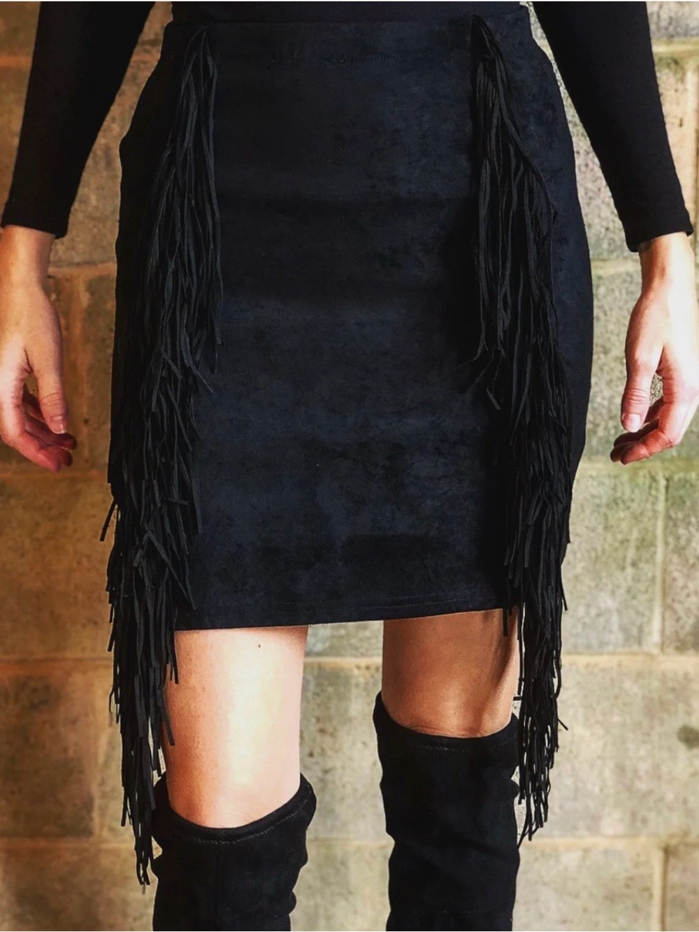 Black Fringed Suede-Look Mini Skirt boho rodeo, boho western, cowgirl vintage.
